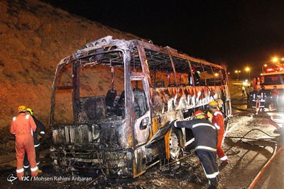حریق اتوبوس مسافری ولو در مشهد (+عکس) 1