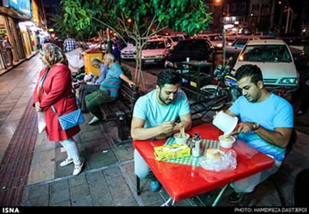 افطار در خيابان هاي تهران +عكس 1