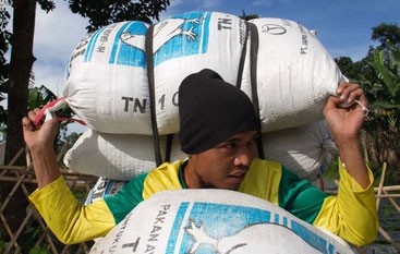 اخبار,اخبار جالب,موتورسواری با اعمال شاقه در اندونزی+تصاویر