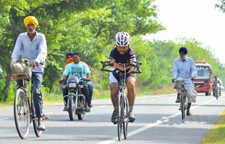 زندگی جالب جوان بدون دست