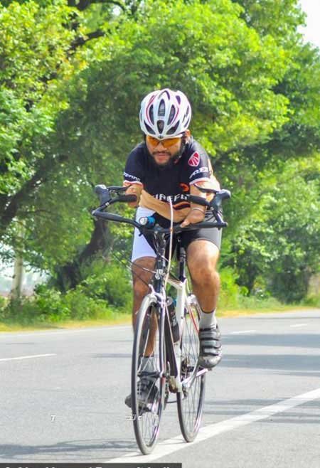 زندگی جالب جوان بدون دست