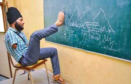 زندگی جالب جوان بدون دست