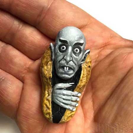 هنرنمایی های جالب با بادام زمینی