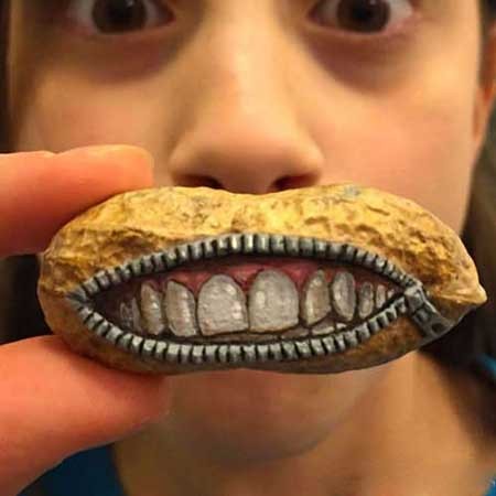 هنرنمایی های جالب با بادام زمینی