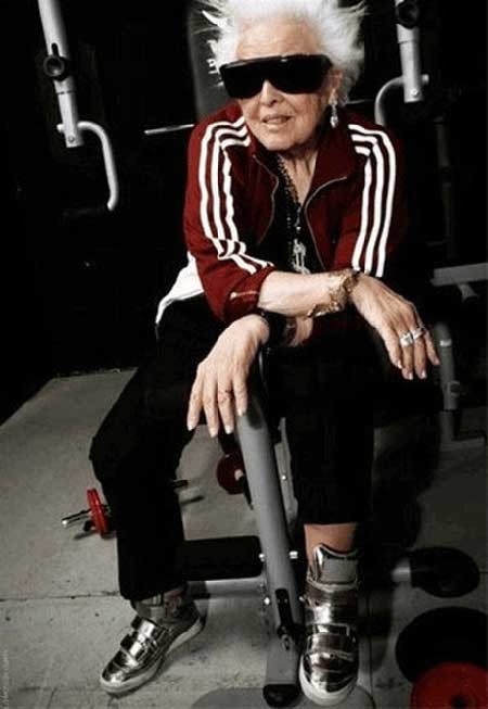 پیرترین زن دی جی دنیا را ببینید