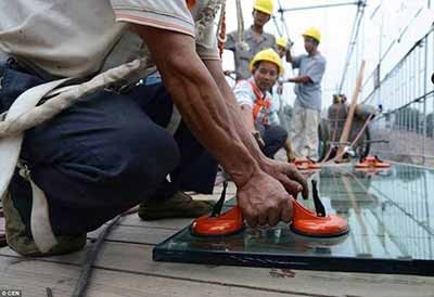 اخبار,اخبار گوناگون,بلندترین و طولانی ترین راهروی شیشه‌ای جهان