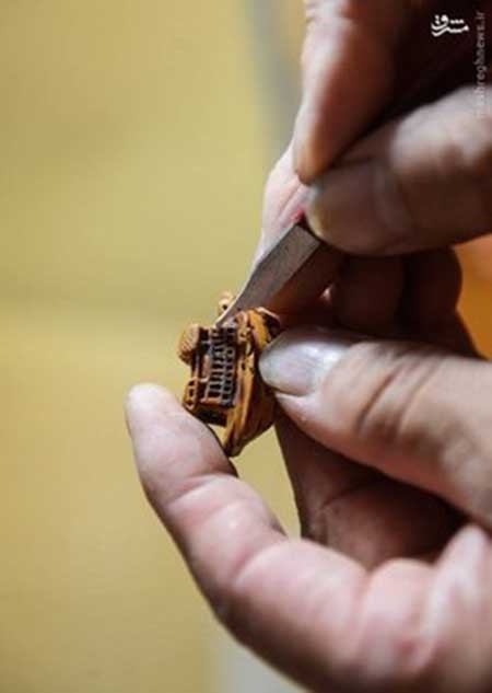 اخبار,اخبارگوناکون , هنر نمایی با هسته هلو 