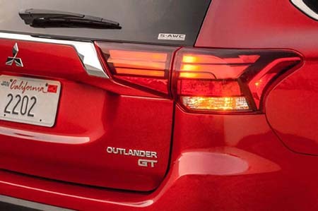 اخبار,اخبار گوناگون,میتسوبیشی اوتلندر ۲۰۱۶، زیبا و جذاب