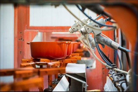 اخبار , اخبار گوناگون,از سنگ آهن تا سرویس آشپزخانه,مراحل ساخت قابلمه