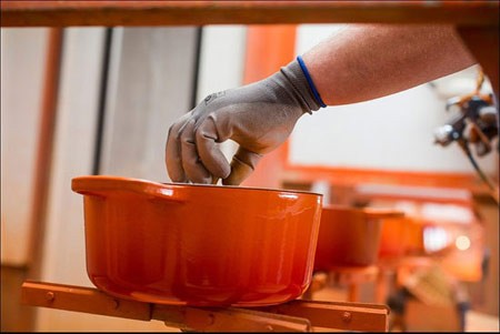 اخبار , اخبار گوناگون,از سنگ آهن تا سرویس آشپزخانه,مراحل ساخت قابلمه