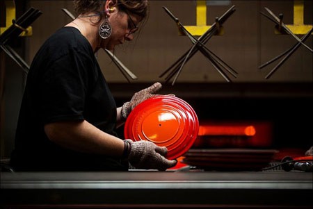 اخبار , اخبار گوناگون,از سنگ آهن تا سرویس آشپزخانه,مراحل ساخت قابلمه