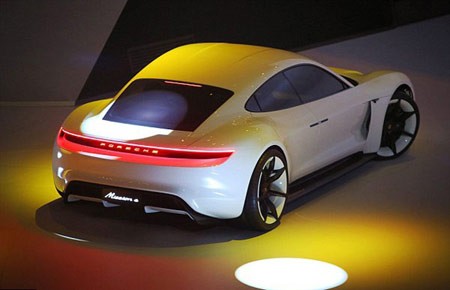 اخبار , اخبار گوناگون,نخستین ماشین ساخته شده توسط پورشه,تصاویر نخستین ماشین ساخته شده توسط پورشه