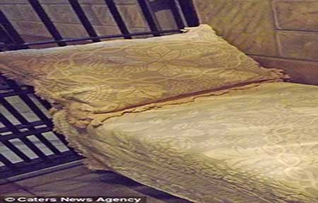 تجربه ای متفاوت و شیرین از یک شب در زندان