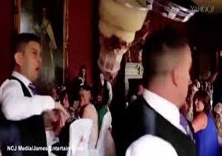 ترساندن عروس در وسط جشن ترساندن عروس در وسط جشن