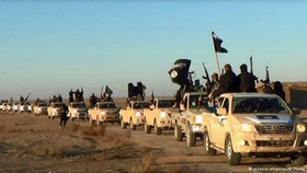 حمله هوایی به کاروان داعش در حماه و کشته شدن 40 تروریست 1