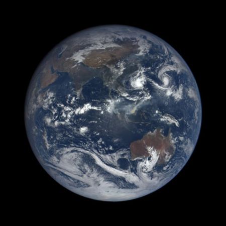 پرتره‌های روزانه زمین از منظر فضا در سایت جدید ناسا 1