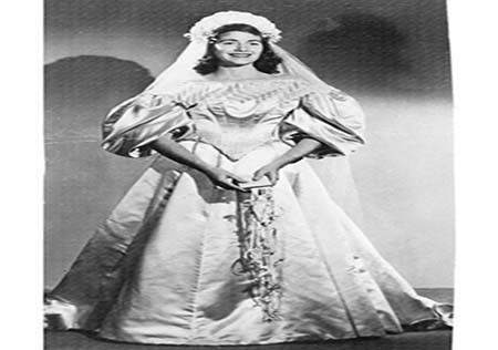 اخبار,اخبار گوناگون,لباسی که 11 نسل از یک خاندان را به خانه بخت فرستاد