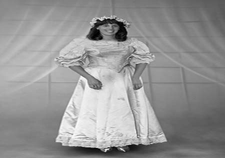 اخبار,اخبار گوناگون,لباسی که 11 نسل از یک خاندان را به خانه بخت فرستاد