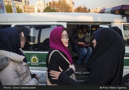 حضور مجدد گشت ارشاد در خیابانهای تهران (عکس)