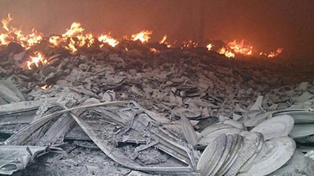 آتش سوزی مهیب در کارخانه چینی مقصود مشهد (+عکس) 1