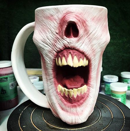 اخبار , اخبار گوناگون,خوردن زامبی ها,خوردن مغز زامبی