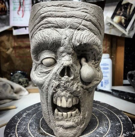 اخبار , اخبار گوناگون,خوردن زامبی ها,خوردن مغز زامبی