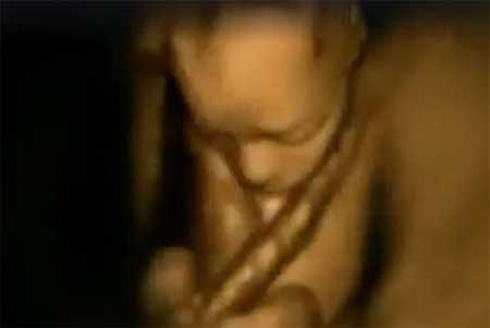 رقص جنین در شکم مادر رقص جنین در شکم مادر