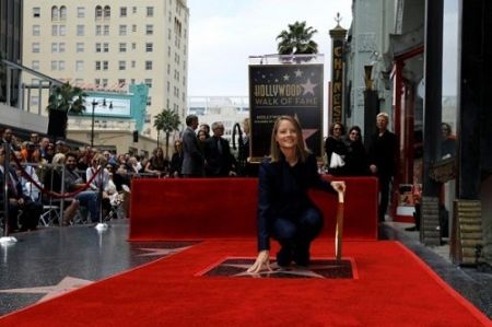  ستاره‌ای به نام جودی فاستر در پیاده‌روی مشاهیر هالیوود / عکس 