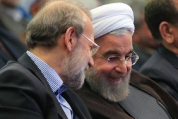 لوموند: مجلس ایران دیگر کانونی برای مخالفت با روحانی نیست / لاریجانی در طول مذاکرات اصولگرایان را وادار به سکوت کرد