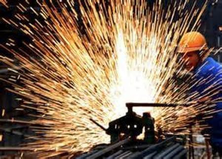 انفجار مشاغل دمدستی در بازار کار/ لیسانسیههای بادکنک فروش!