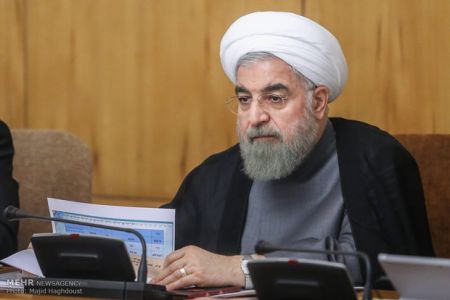 روحانی: سهمیههای جنسیتی در آزمون استخدامی اصلاح شود