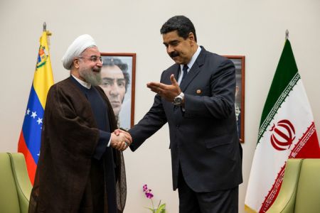 روحانی: از گسترش همکاری اقتصادی با کاراکاس استقبال میکنیم