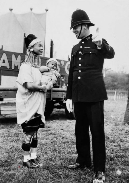 اخبار,اخبارگوناگون,زنان زرافه ای