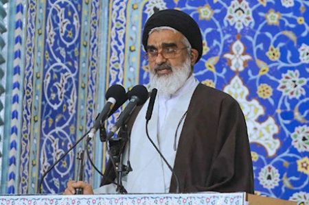 موضع گیری علیه وزرای پیشنهادی در تریبون نماز جمعه قم