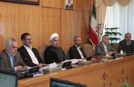 مصوبات دولت برای آلودگیهوا؛ تقویم آموزشی جدید و لغو بازگشایی مدارس در اول مهر، جریمه جدید رانندهها