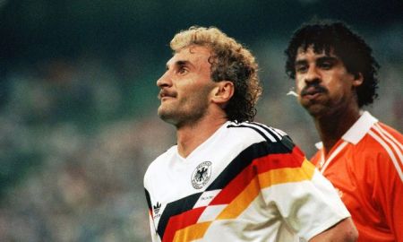   اخبارورزشی,خبرهای  ورزشی ,حرکتی شنیع در فوتبال یادآور جام جهانی 90 