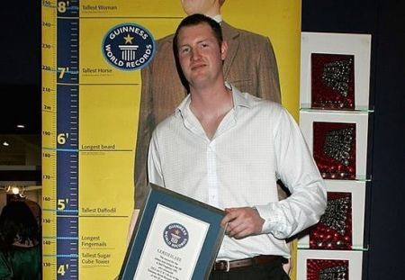 اخبار,اخبار گوناگون,بلندترین مرد انگلیس و غول «بازی تاج و تخت» درگذشتجدید