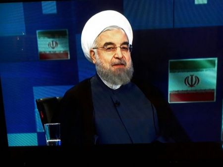 کنایه روحانی به جنجال سازی های اخیر مخالفانش: زمین نداده ام تا مدرک دکتری بگیرم / برخی وعده ها داد رئیس مجلس را هم درآورده است