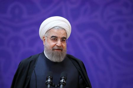 روحانی به مردم ساری: بین قاضی و وکیل انتخاب کنید /میخواهید مثل گذشته منتظر تصویب قطعنامه جدید باشید؟