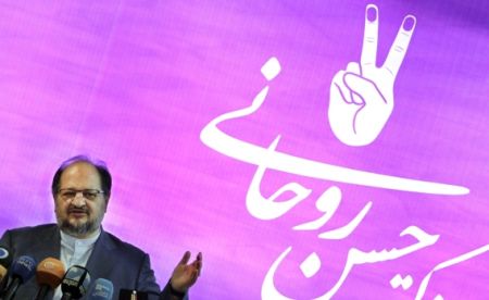 درخواست ستاد روحانی از مردم: از حضور بدون اعلام رسمی ستادها در خیابانها و میادین خودداری کنید