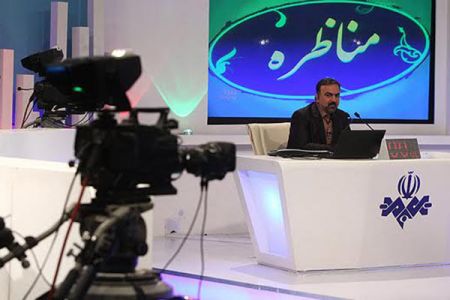 استاد ارتباطات:قرعه کشی در مناظره بی معناست/نتیجه اش اینکه سوال ورزشی می افتد به آقای رئیسی