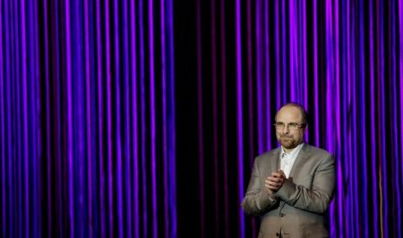 چرا انتخابات هنوز برای «قالیباف» تمام نشده است؟ /«تیک آف» خلبانِ اصولگرایان برای انتخابات ۱۴۰۰ /جلوس آقای شهردار بر صندلی ریاست ستاد اجرایی فرمان امام
