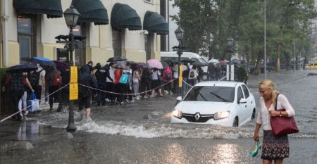  اخبارگوناگون ,خبرهای  گوناگون ,سیل دراستانبول