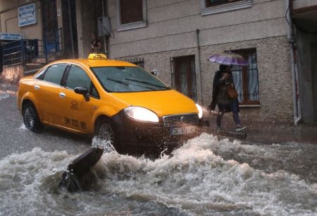  اخبارگوناگون ,خبرهای  گوناگون ,سیل دراستانبول