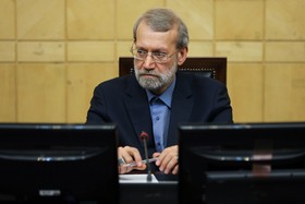 لاریجانی: آمریکایی ها به دنبال لفاظی هستند/ القاء می کنند بهمنی از تحریم ها در حال سقوط است