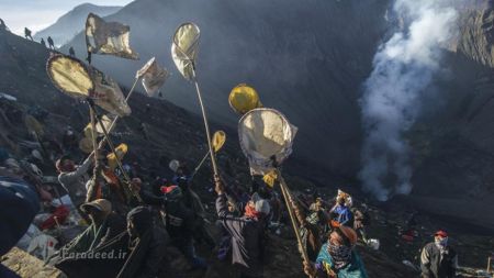   اخبارگوناگون ,خبرهای گوناگون , سنت پرتاب قربانی به دهانه آتشفشان