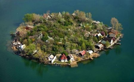   اخبار گوناگون  ,خبرهای گوناگون , دریاچه کریستالی