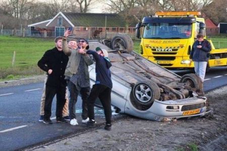    اخبارگوناگون ,خبرهای اخبارگوناگون,سلفی بعد از حادثه