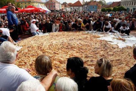 اخبار,اخبارگوناگون, بزرگترین پای گوشت چرخ‌شده