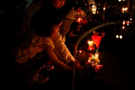   اخبار گوناگون ,خبرهای  گوناگون, فستیوال فانوس‌های شناور 